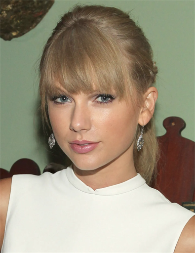 Example of Leader - Madam Taylor Swift